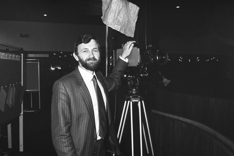 Foto 2: Portrait of Jim GIBBONS, European Journalist and media consultant