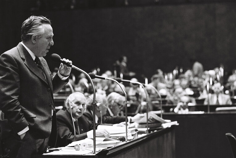 Foto 5: The delegue Ludwig FELLERMAIER during a session in Luxembourg in October 1977.