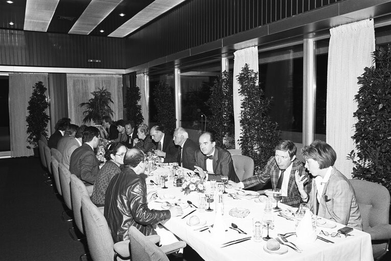 Fotagrafa 13: EP President hosts a dinner for journalists