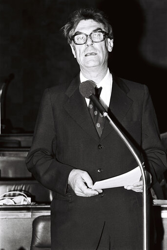 Photo 18 : Plenary session Luxembourg july 1976