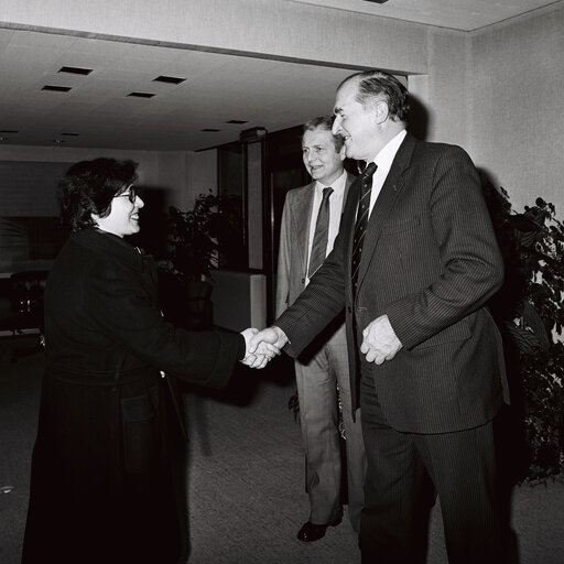 EP President receives guests in Strasbourg in December 1988