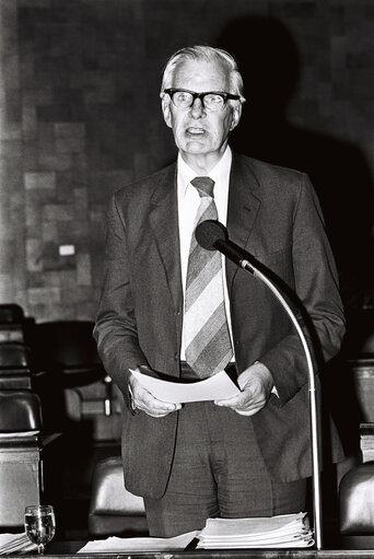 Fotografija 10: Plenary session Luxembourg july 1976