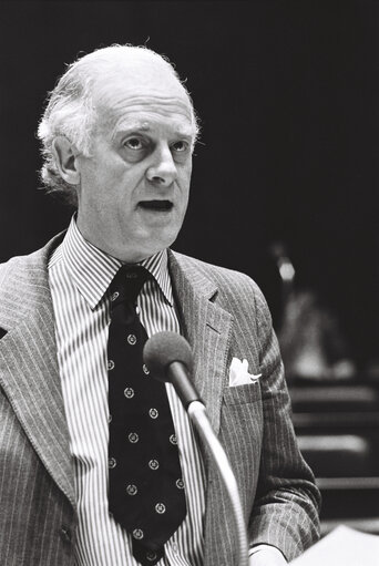 Fotogrāfija 27: The delegue Sir Tom NORMANTON during a session in Luxembourg in October 1977.