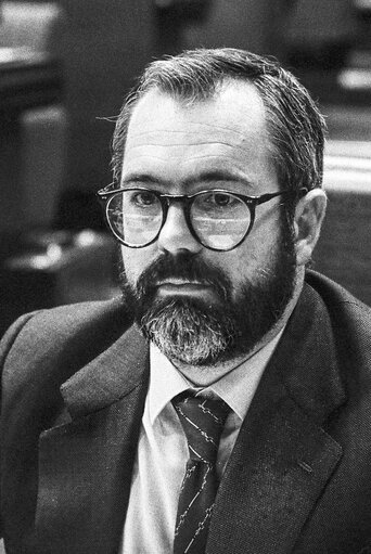 Fotografija 9: The delegue Miguel ARIAS CANETE during a session in Strasbourg in March 1986.