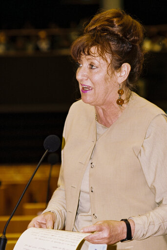 Φωτογραφία 2: MEP Hedy d'ANCONA during the plenary session at the European Parliament in Brussels.