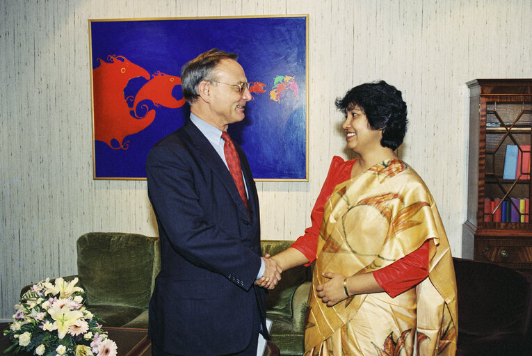 Klaus HANSCH EP President meets with Taslima NASREEN, Sakharov Prize 1994