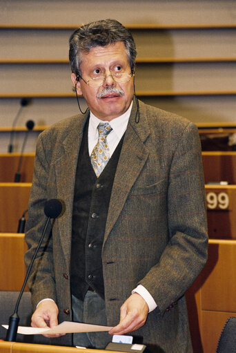 Fotografie 2: mep Jannis SAKELLARIOU during the plenary session at the European Parliament in Brussels.