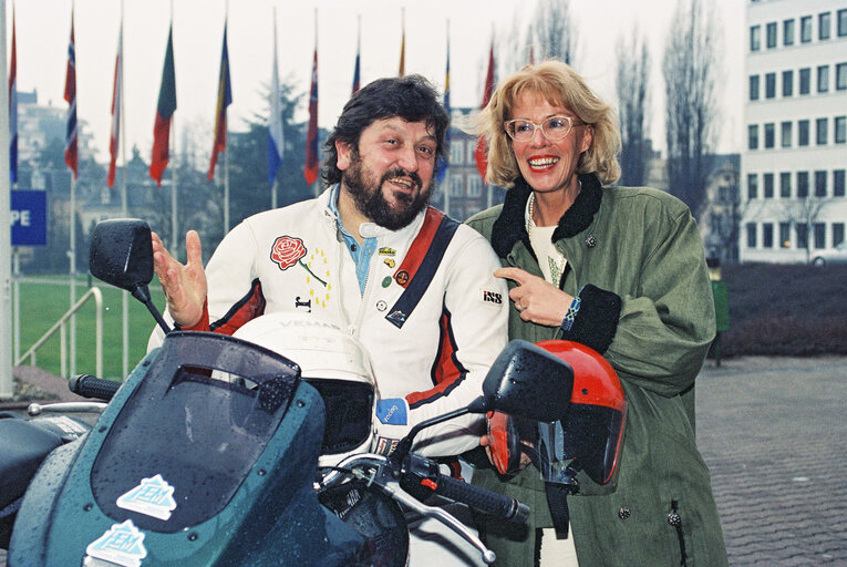 Valokuva 4: Motorbike demonstration in Strasbourg following the vote against the limitation of motorcycles power