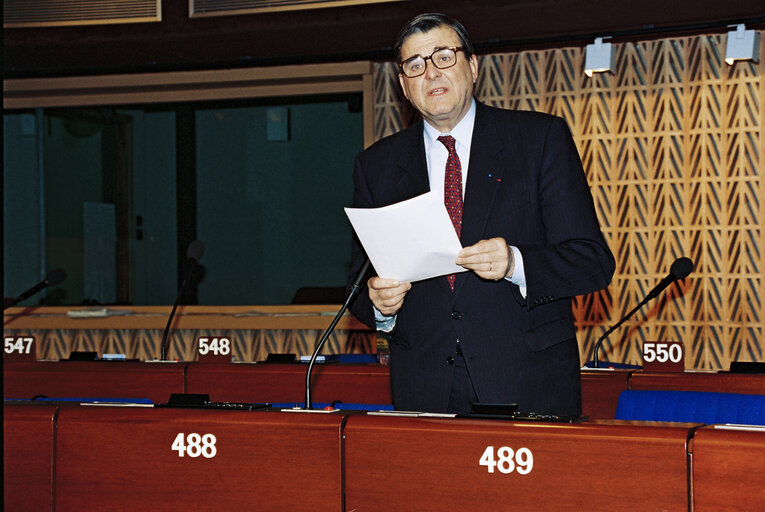 Foto 3: MEP Jacques DONNAY in Plenary Session at the European Parliament in Strasbourg