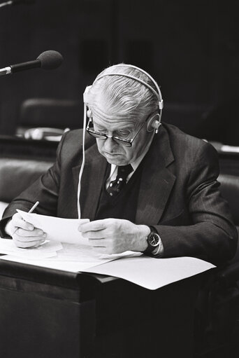 Φωτογραφία 10: Plenary session Luxembourg october 1976