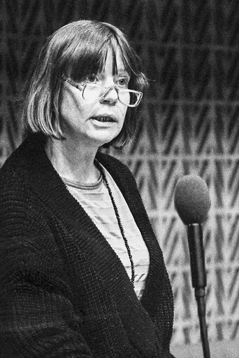 Fotografija 13: The MEP Brigitte HEINRICH during a session in Strasbourg in March 1986.