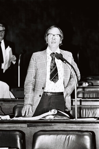 Fotografija 3: Plenary session Luxembourg july 1976