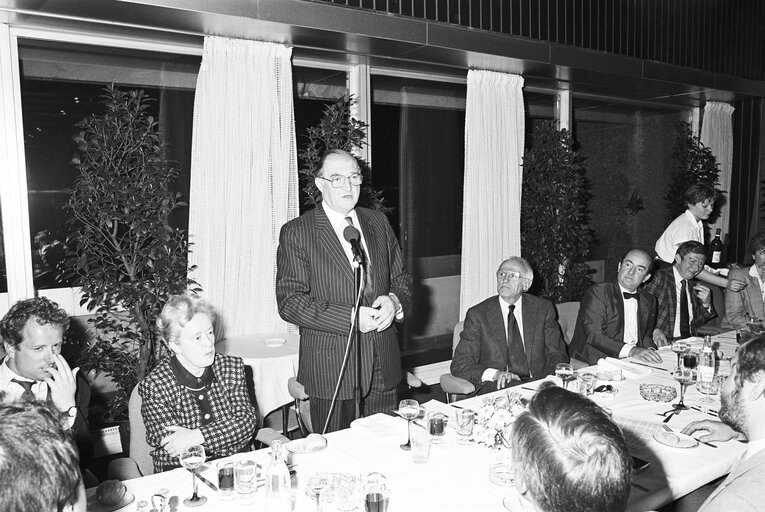 Fotagrafa 3: EP President hosts a dinner for journalists