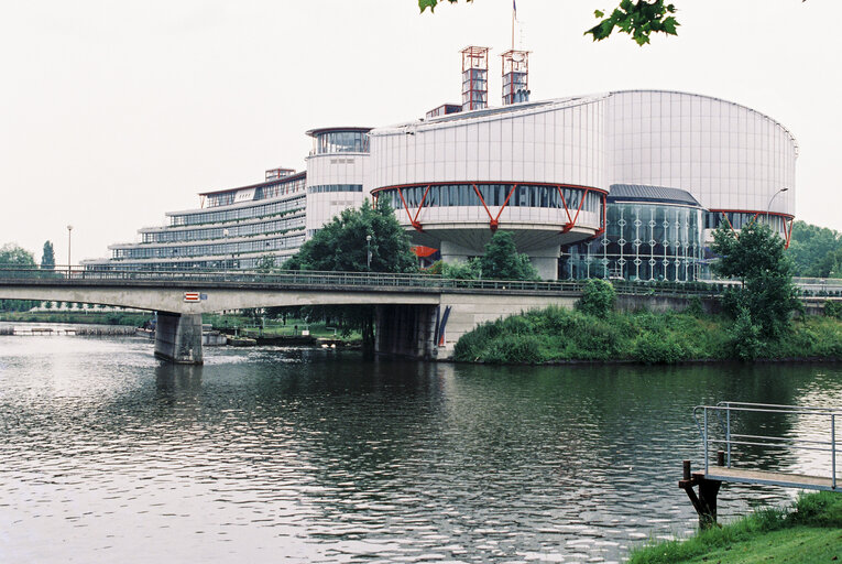 Foto 2: The headquarters of the European Court on Human RIghts