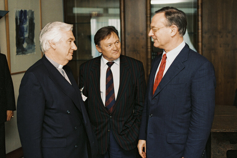 Klaus HANSCH EP President meets with David MORRIS and an other guest