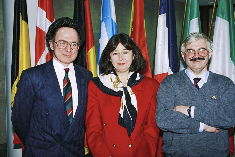 Photo 2: MEP Bernie MALONE with guests in Brussels