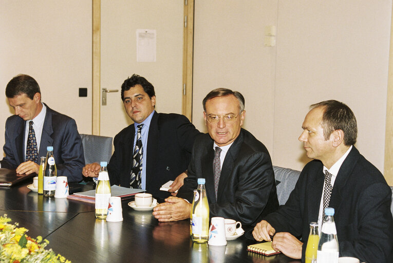 Foto 5: Klaus HANSCH EP President meets with Punsalmaagiyn OCHIRBAT, first President elected by direct popular vote in 1990 of the Mongolian People's Republic