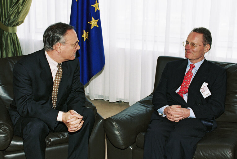 Fotagrafa 2: Klaus HANSCH EP President meets Hans HENKEL