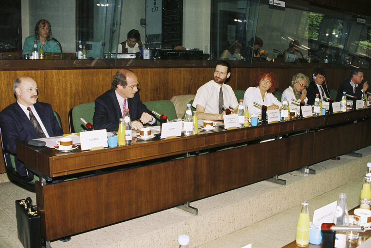 Foto 23: Meeting of the Subcommittee on Monetary Affairs