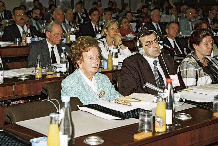 Снимка 18: Meeting on Human Rights at the European Parliament in Brussels