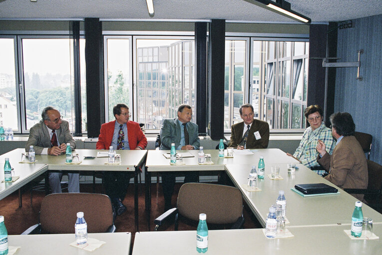 Fotogrāfija 2: MEP Maren GUNTHER with German guests