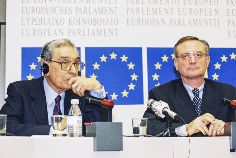 Fotogrāfija 8: Official visit of the Secretary General of the United Nations to the EP in Strasbourg - Press conference with EP President