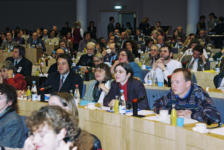 Fotografi 9: Meeting on the situation of disabled people