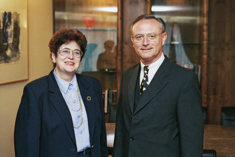 Valokuva 3: EP President meets with the President of the Parliamentary Assembly of the Council of Europe (PACE) in February 1996