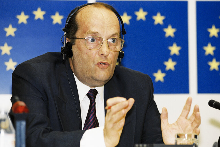 Foto 41: Press conference introducing Jacob SODERMAN as the European Ombudsman