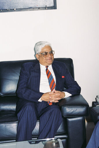 Fotografia 7: EP President meets with a visitor in Brussels