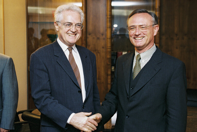 Fotagrafa 3: EP President meets with French socialist leader Lionel JOSPIN in February 1996