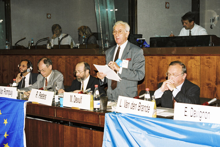 Снимка 10: Meeting on Human Rights at the European Parliament in Brussels