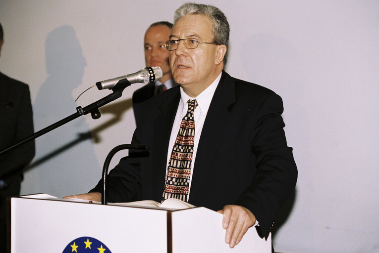 Φωτογραφία 9: Meeting of UK Labour Party's members at the European Parliament in Brussels