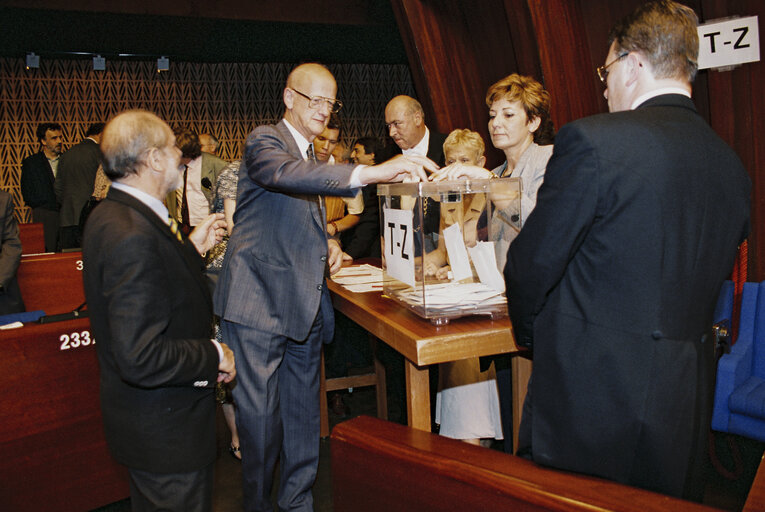 Fotografia 11: Election of European Ombudsman