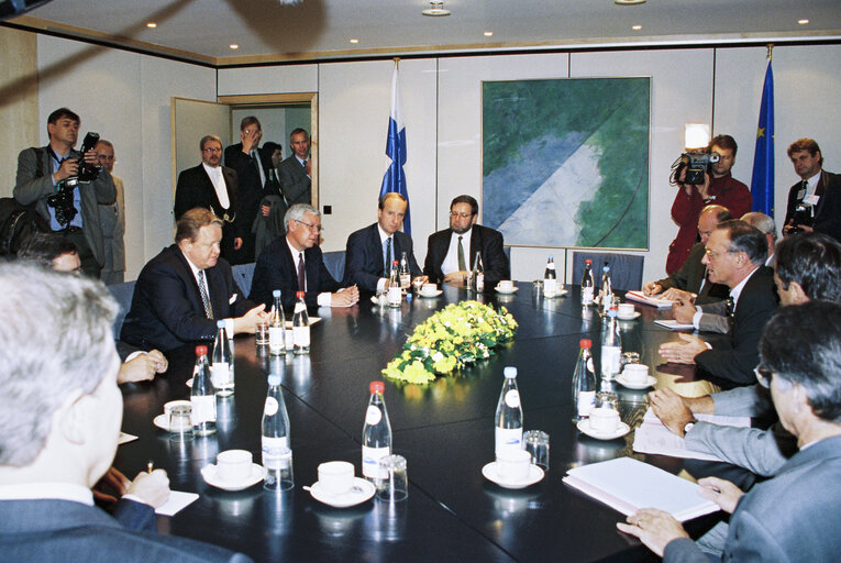 Foto 12: The President of Finland makes an official visit to the EP in Brussels