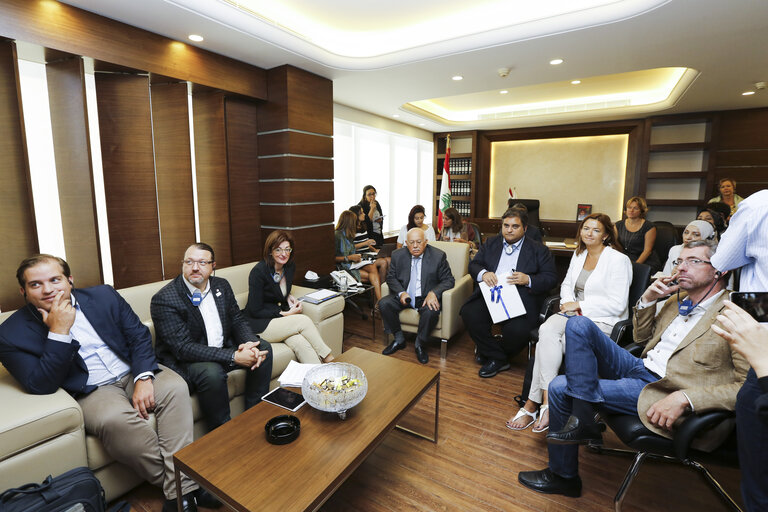 Nuotrauka 1: EP delegation to Lebanon.  Visit to UNCHR headquarters with focus on refugee status and resettlement.