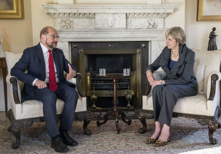 Photo 13: President of the European Parliament, Martin SCHULZ, meets with British Prime Minister, Theresa MAY, at number 10 Downing Street on September 22, 2016