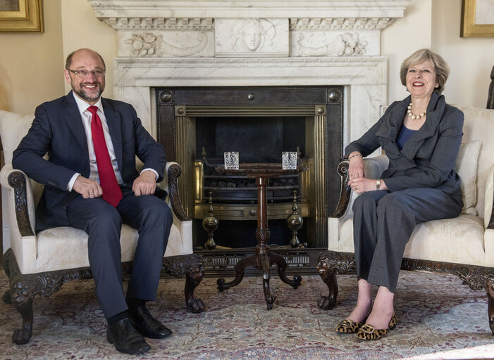 Photo 11: President of the European Parliament, Martin SCHULZ, meets with British Prime Minister, Theresa MAY, at number 10 Downing Street on September 22, 2016