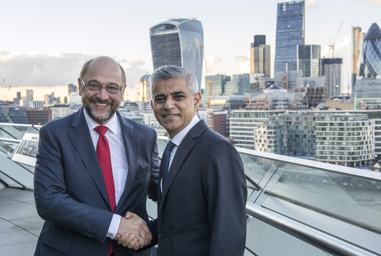 Nuotrauka 3: President of the European Parliament, Martin SCHULZ, meets with Mayor of London, Sadiq KHAN, at City Hall on September 22, 2016.