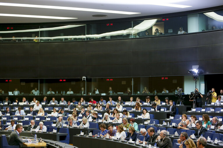 Suriet 9: Hearing of Commissioner designated for the Security Union - EP Committee on Civil Liberties, Justice and Home Affairs   photo des arriv?©es ?† l'ext?©rieur de la salle