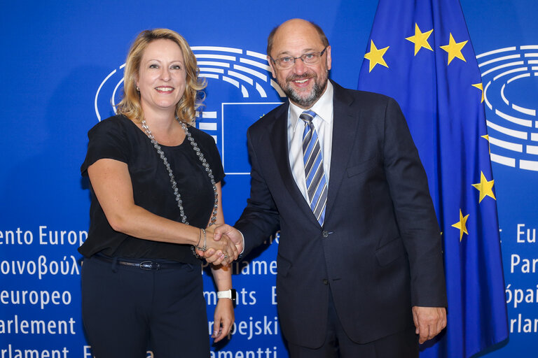 Foto 2: Martin SCHULZ - EP President meets with Esther de LANGE