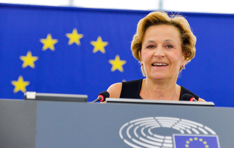 Fotografia 4: Anneli JAATTEENMAKI, EP Vice-President chairs plenary session week 37 2016 in Strasbourg.