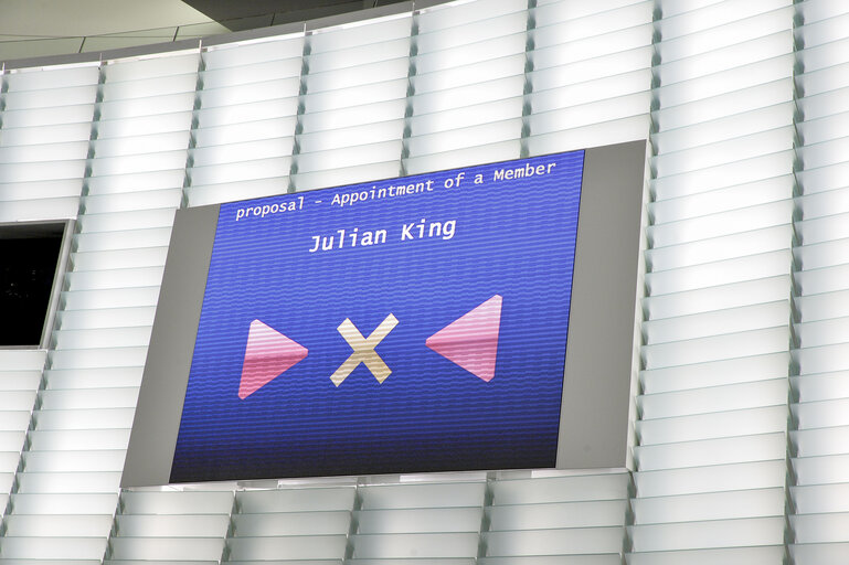 Photo 2 : Hearing of Sir Julian King, Commissioner-designate (Security Union) and vote - SMIAP