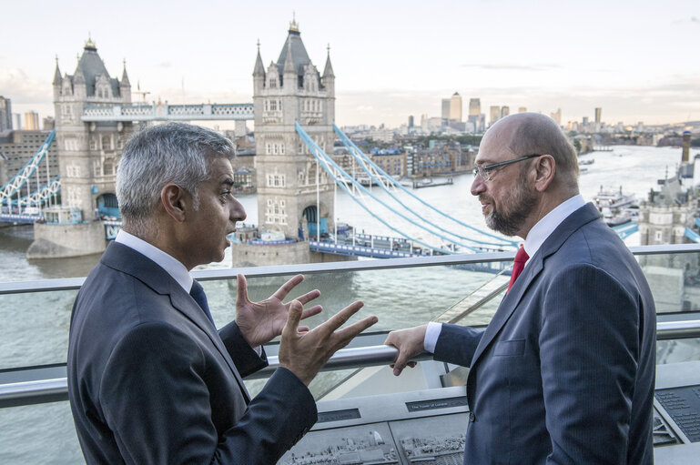 Suriet 7: President of the European Parliament, Martin SCHULZ, meets with Mayor of London, Sadiq KHAN, at City Hall on September 22, 2016.