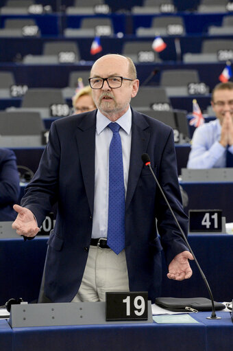 Fotografija 10: Plenary session week 37 2016 in Strasbourg  - Recent developments in Poland and their impact on fundamental rights as laid down in the Charter of Fundamental Rights of the European Union Council and Commission statements.