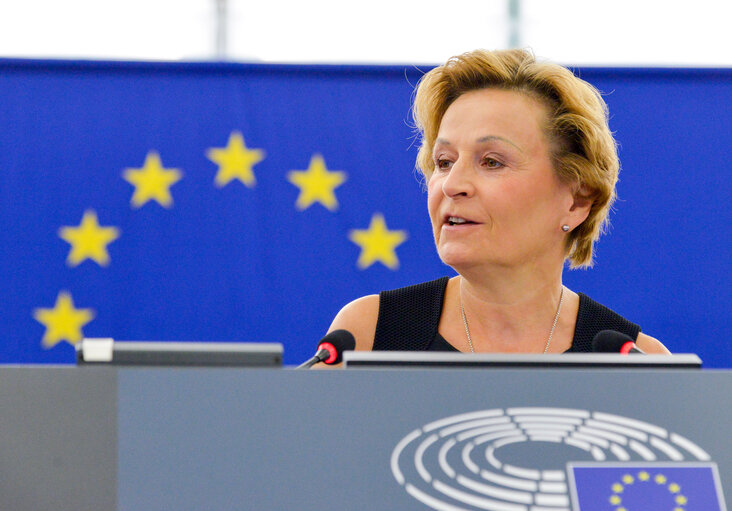 Fotografia 5: Anneli JAATTEENMAKI, EP Vice-President chairs plenary session week 37 2016 in Strasbourg.