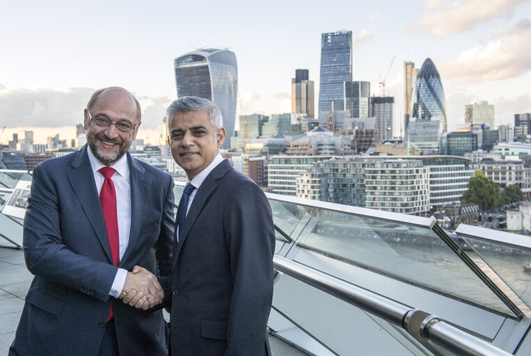 Fotogrāfija 4: President of the European Parliament, Martin SCHULZ, meets with Mayor of London, Sadiq KHAN, at City Hall on September 22, 2016.