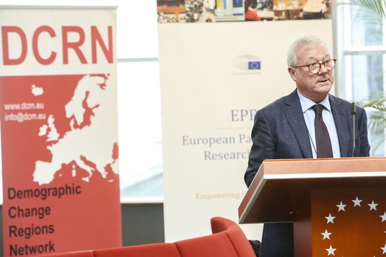 Fotogrāfija 13: EU cohesion: How can regions meet the demographic challenge?