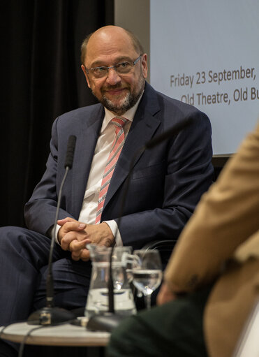 Photo 8: Martin SCHULZ - EP President's visit to the United Kingdom. Speech at LSE, Clement House.