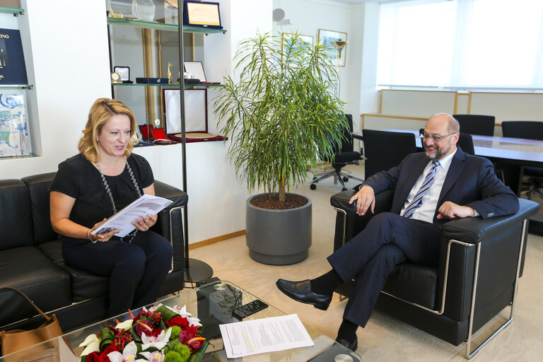 Foto 1: Martin SCHULZ - EP President meets with Esther de LANGE